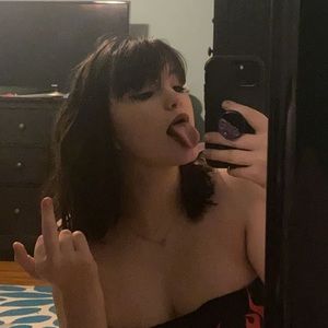 Meet your Posher, Isabel